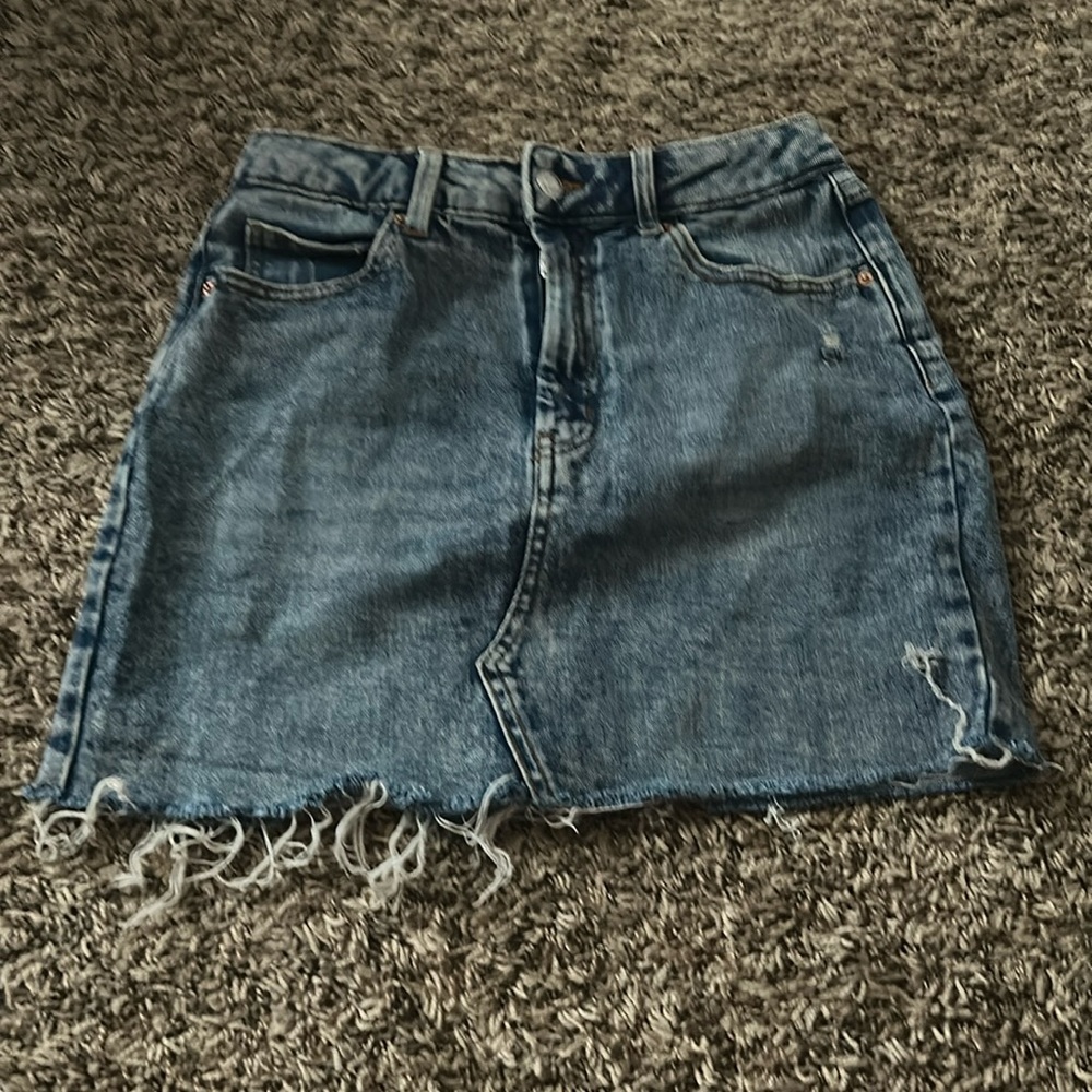 SUPER CUTE SKIRT!